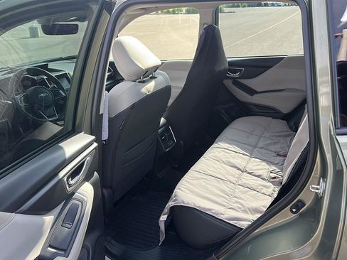 Used 2021 Subaru Forester Premium AWD/4WD image 22
