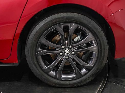 Used 2025 Toyota Sienna XSE image 10