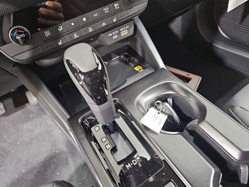 New 2026 Subaru Outback Limited AWD/4WD image 24