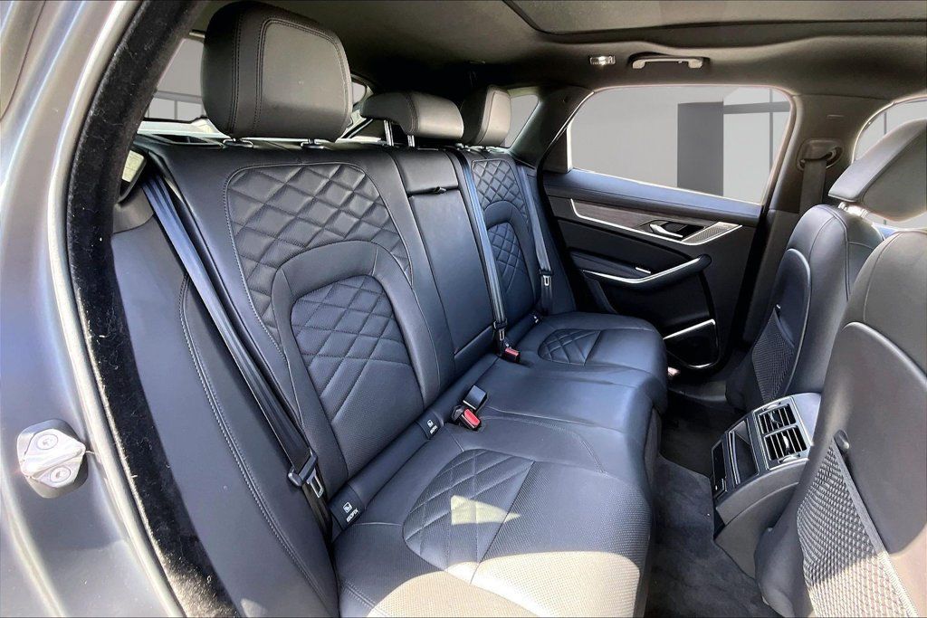 Used 2022 Jaguar F-PACE S AWD/4WD image 23