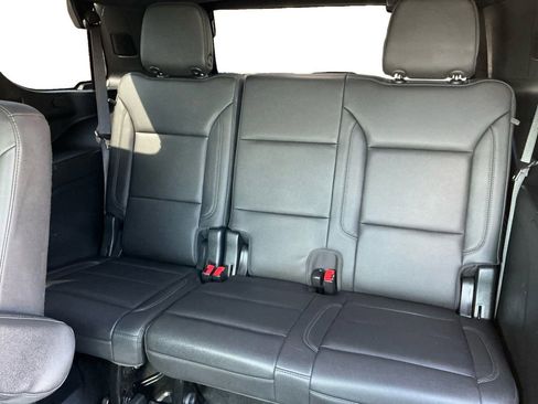 Used 2021 Chevrolet Tahoe Z71 w/ Luxury Package image 21