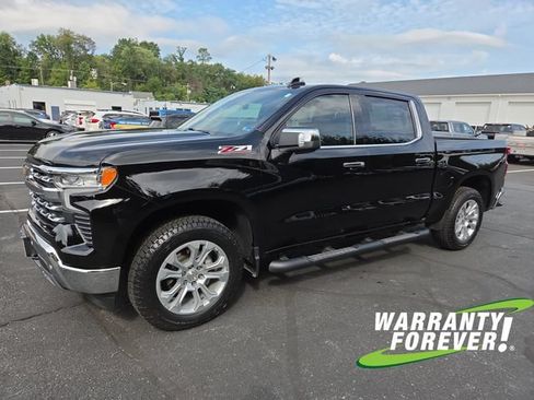 Used 2025 Chevrolet Silverado 1500 LTZ AWD/4WD image 3