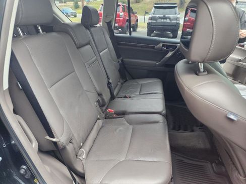 Used 2016 Lexus GX 460 Luxury image 8