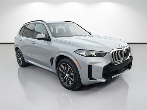 Used 2024 BMW X5 sDrive40i w/ M Sport Package RWD image 1