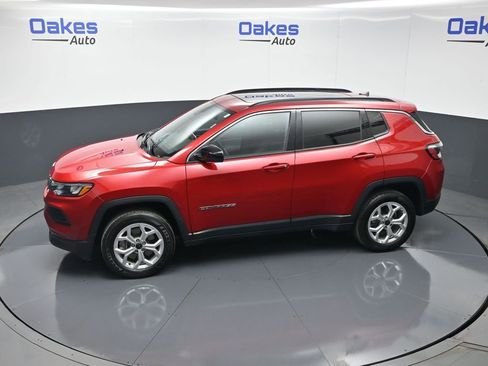 Used 2025 Jeep Compass Latitude w/ Sun & Sound Group image 52