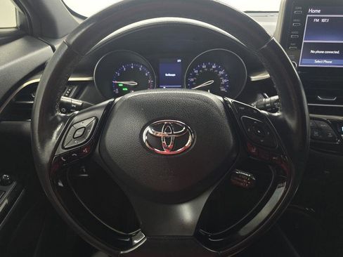 Used 2019 Toyota C-HR XLE FWD image 24