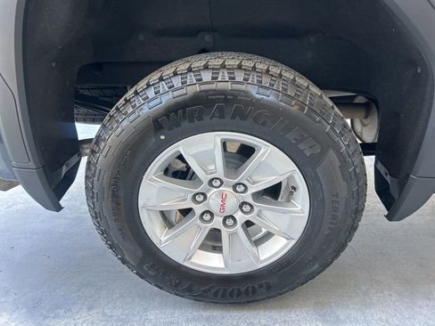 Used 2020 GMC Sierra 1500 SLE w/ SLE Value Package RWD image 34