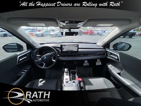 New 2026 Mitsubishi Outlander ES image 19