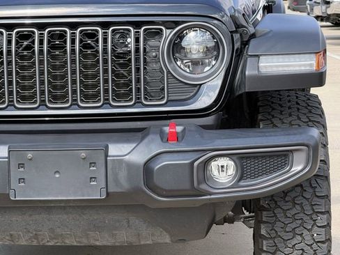 Used 2026 Jeep Wrangler Unlimited Rubicon AWD/4WD image 7