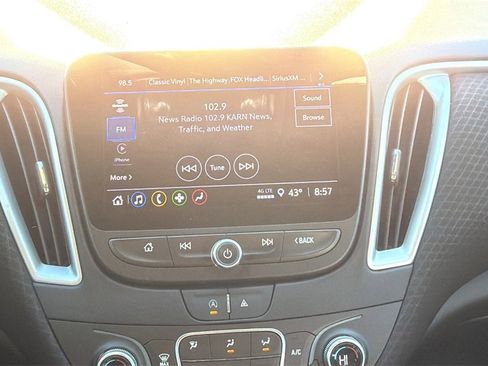 Used 2024 Chevrolet Malibu LT image 21