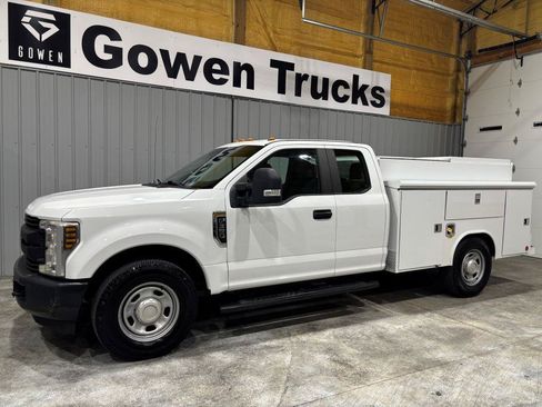 Used 2019 Ford F350 XL w/ Power Equipment Group RWD image 4