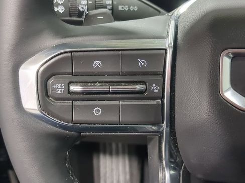 Used 2025 GMC Terrain Elevation w/ Elevation Premium Package image 29