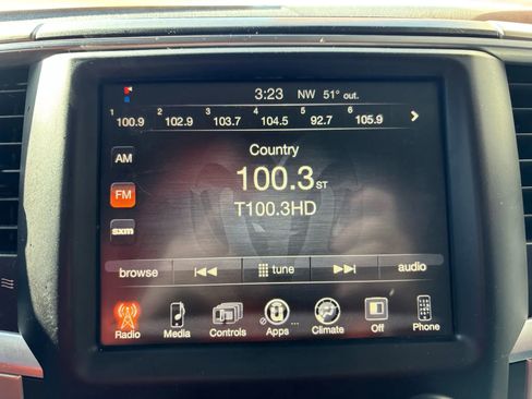 Used 2016 RAM 2500 SLT w/ Luxury Group image 24