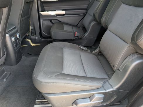 Used 2023 Ford Explorer XLT RWD image 16