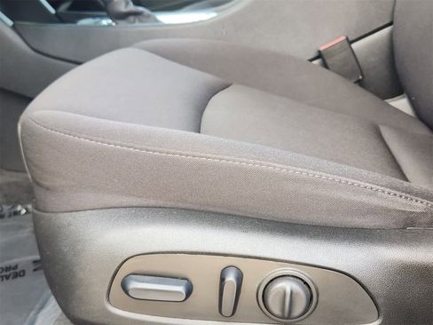 Used 2023 Chevrolet Malibu LT image 13