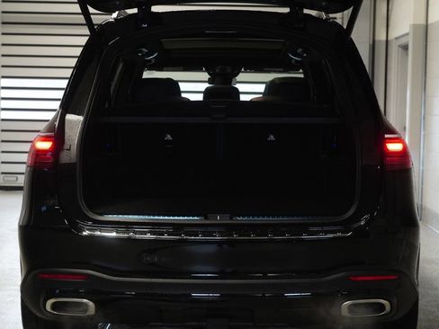 New 2026 Mercedes-Benz GLS 580 4MATIC image 34