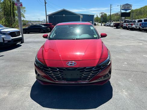 Used 2023 Hyundai Elantra Limited FWD image 3