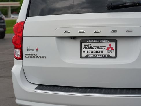 Used 2018 Dodge Grand Caravan SE w/ UConnect Hands-Free Group FWD image 10