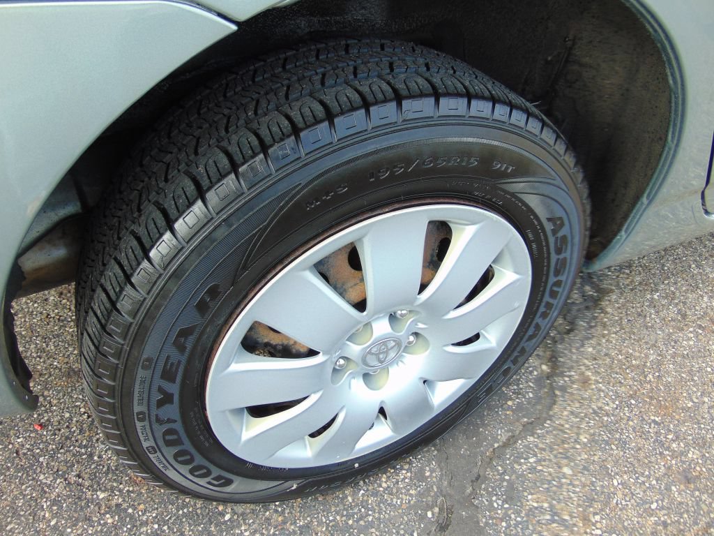 Used 2004 Toyota Corolla LE FWD image 27