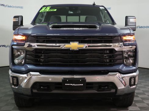 Used 2025 Chevrolet Silverado 2500 LT w/ Safety Package AWD/4WD image 13