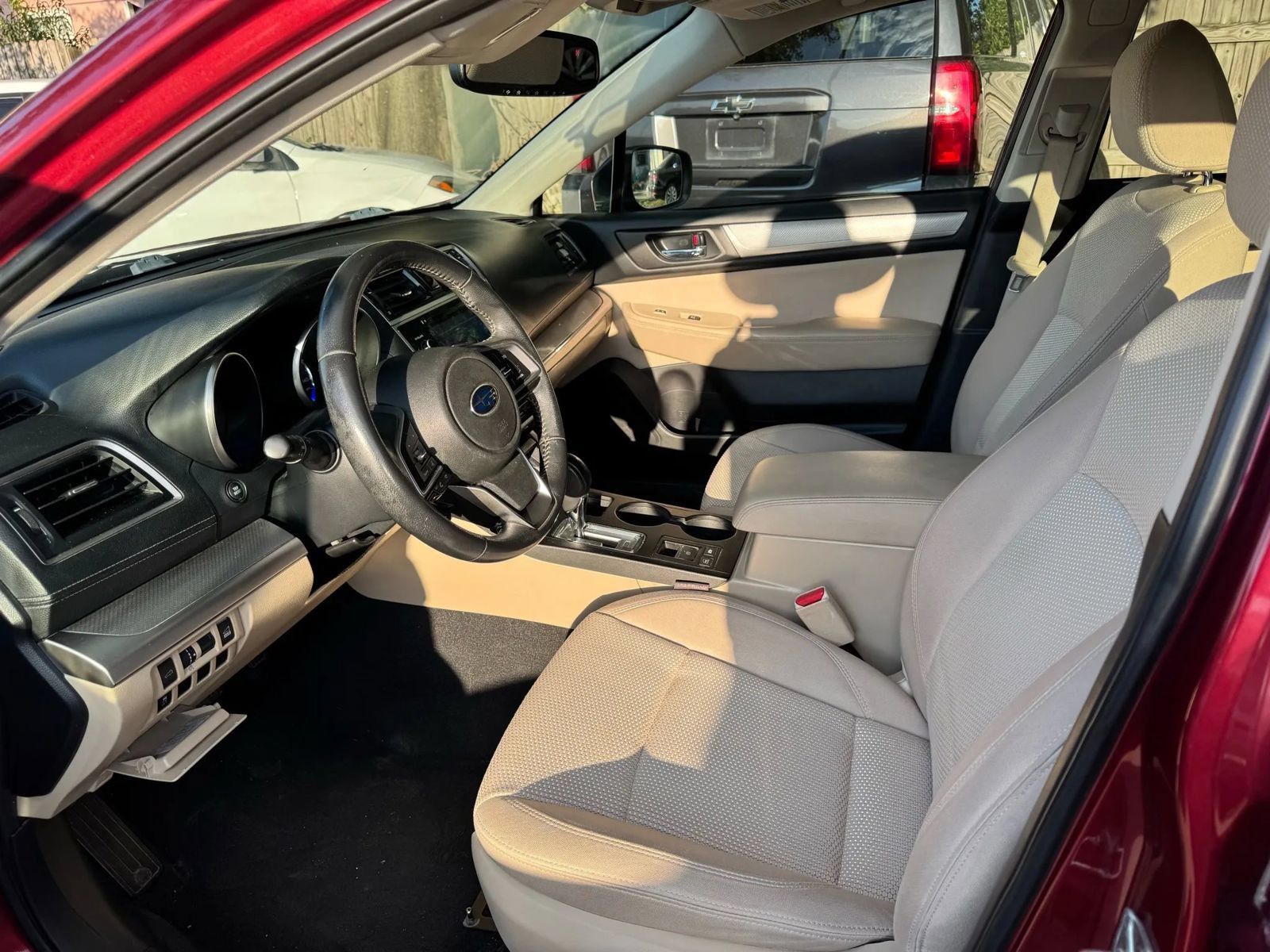 Used 2018 Subaru Outback 2.5i Premium AWD/4WD image 16