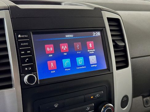 Used 2019 Nissan Frontier SV image 14