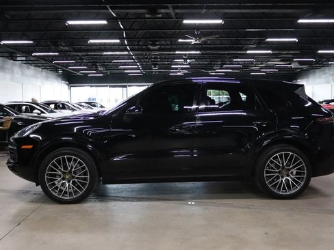Used 2019 Porsche Cayenne image 2