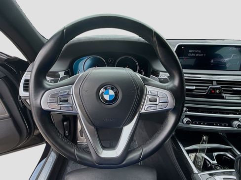 Used 2019 BMW 750i RWD image 8