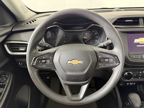 Used 2023 Chevrolet TrailBlazer LS FWD image 14