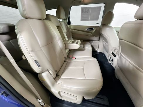 Used 2019 Nissan Pathfinder SL FWD image 28