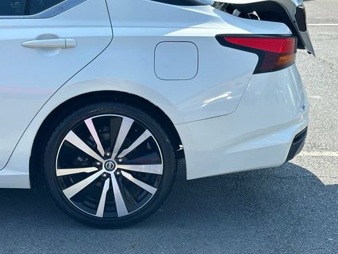 Used 2022 Nissan Altima 2.5 SR FWD image 34