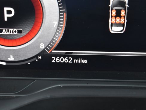 Used 2022 Nissan Pathfinder Platinum w/ Cargo Package image 41