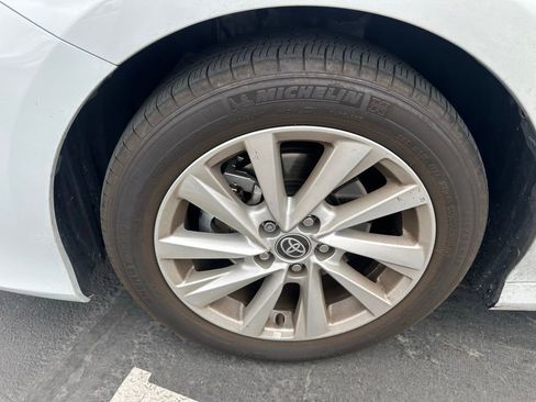 Used 2023 Toyota Camry LE w/ Convenience Package FWD image 6