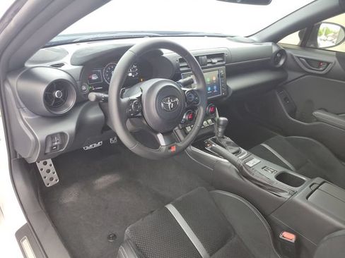 Used 2025 Toyota GR86 Premium RWD image 18