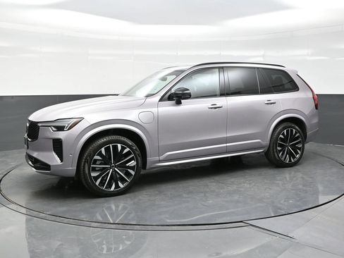 Used 2026 Volvo XC90 T8 Ultra AWD/4WD image 3