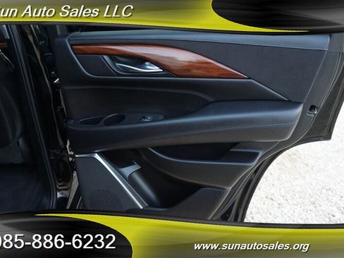Used 2015 Cadillac Escalade Premium image 28