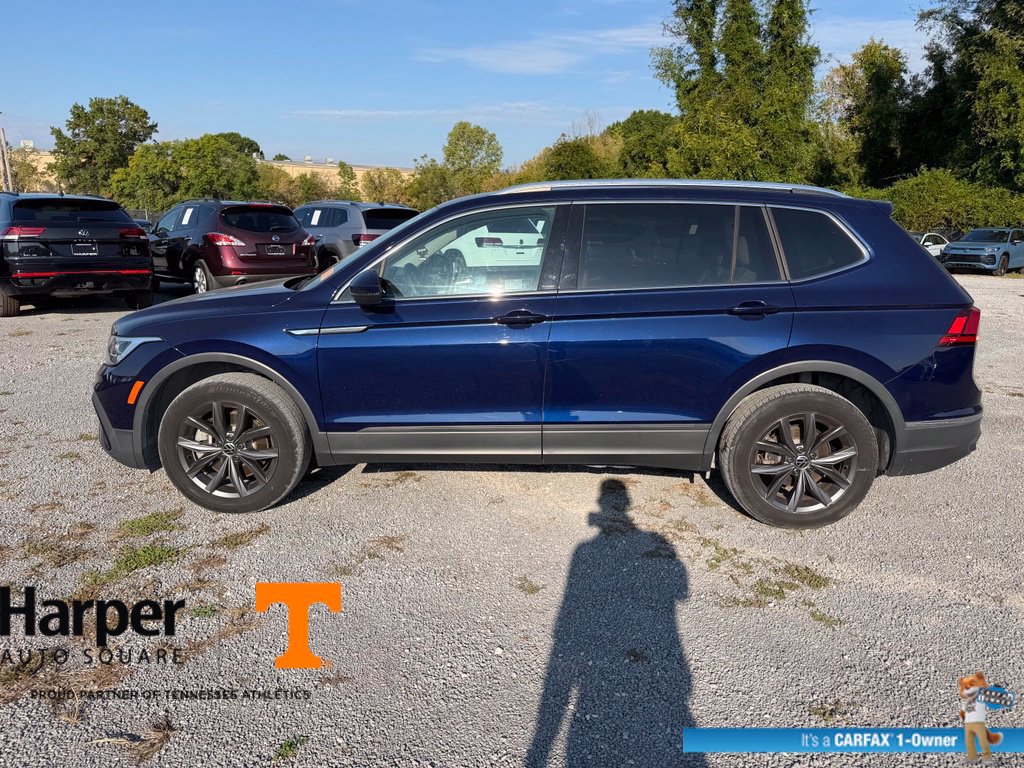 New 2023 Volkswagen Tiguan SE FWD image 2
