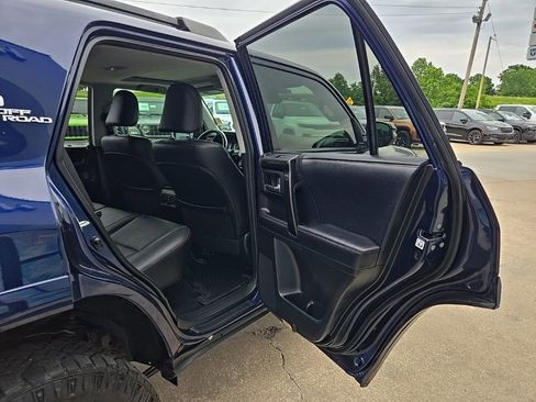 Used 2020 Toyota 4Runner TRD Off-Road Premium w/ Moonroof Package AWD/4WD image 77