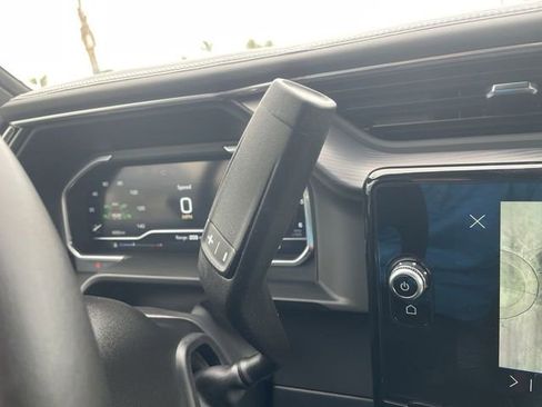 Used 2025 GMC Sierra 2500 Denali Ultimate w/ Max Trailering Package image 16