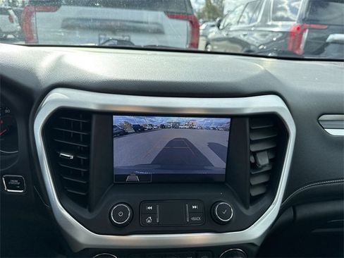 Used 2020 GMC Acadia SLT image 15
