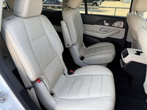 Used 2021 Mercedes-Benz GLS 450 4MATIC image 27