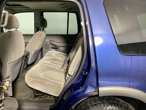 Used 2005 Ford Explorer XLT AWD/4WD image 20