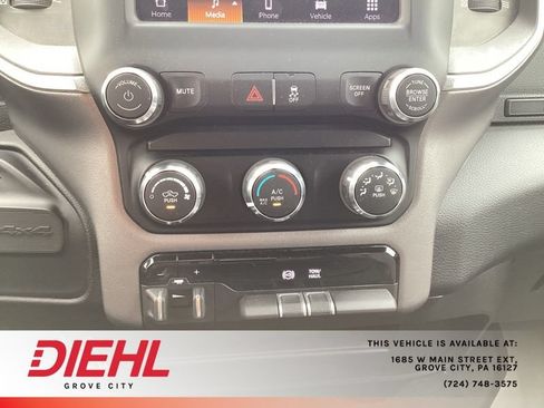 Used 2024 RAM 2500 Big Horn AWD/4WD image 30
