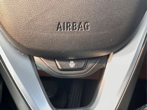 Used 2020 BMW 330i Sedan w/ Premium Package RWD image 25