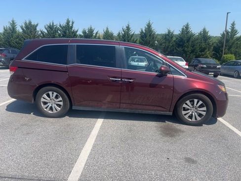 Used 2016 Honda Odyssey SE image 3