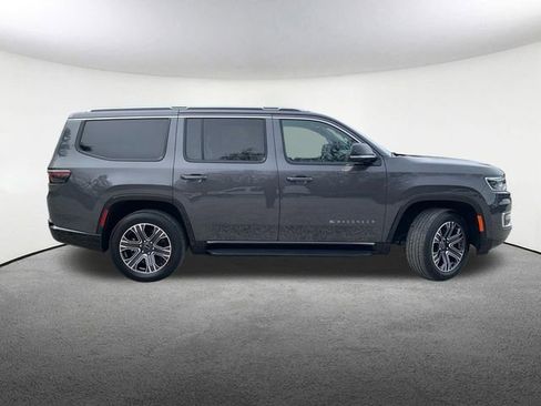Used 2025 Jeep Wagoneer 4WD w/ Premium Group I image 14