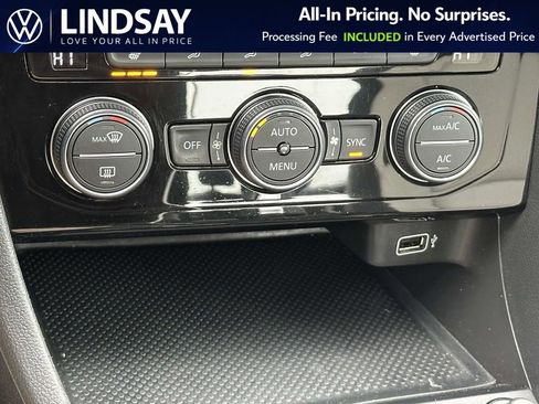 Used 2019 Volkswagen Jetta R-Line FWD image 18