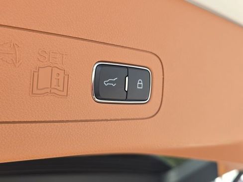 Used 2023 Lincoln Aviator Black Label w/ Dynamic Handling Package image 11