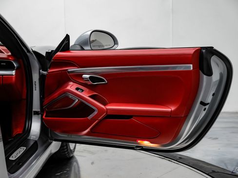 Used 2012 Porsche 911 Carrera S RWD image 86