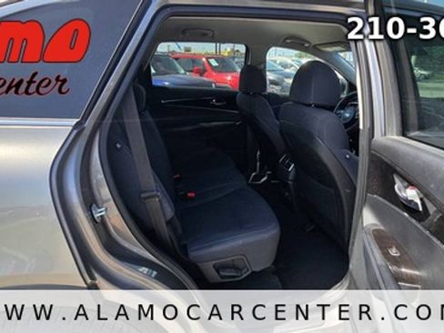 Used 2018 Kia Sorento L FWD image 19
